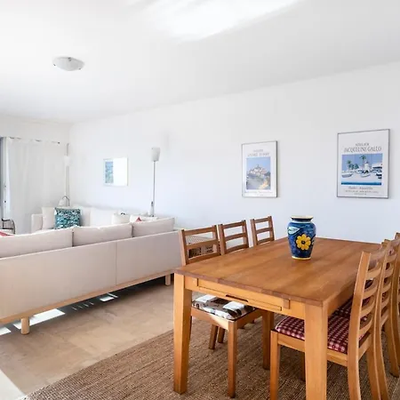 Appartement 2br Sea View With Pool & Ac *