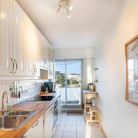 2br Sea View With Pool & Ac Cagnes-sur-Mer