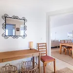 2br Sea View With Pool & Ac