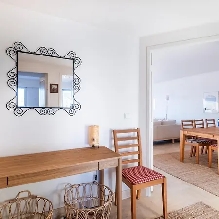 2br Sea View With Pool & Ac